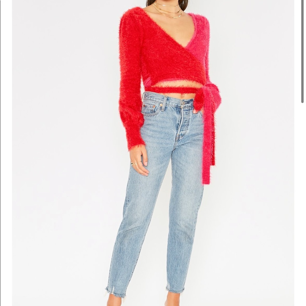 NEW 4SI3NNA Fuzzy Crop Top